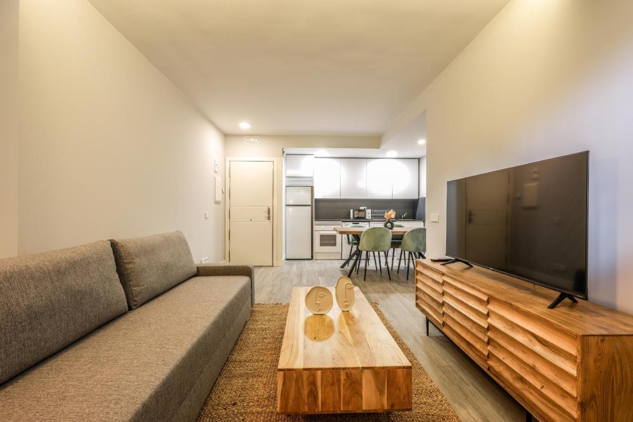 Apartamentos Reformados En Arturo Soria Madrid Exterior foto