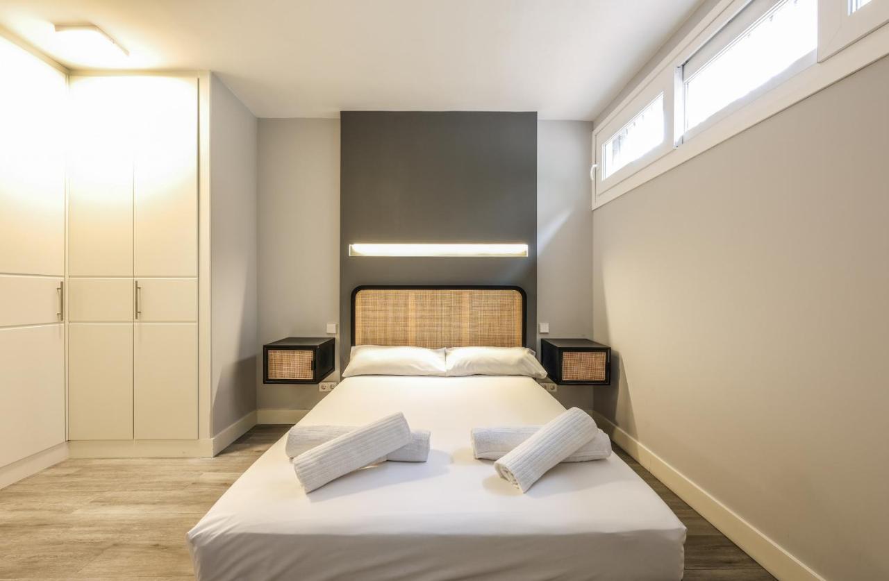 Apartamentos Reformados En Arturo Soria Madrid Exterior foto