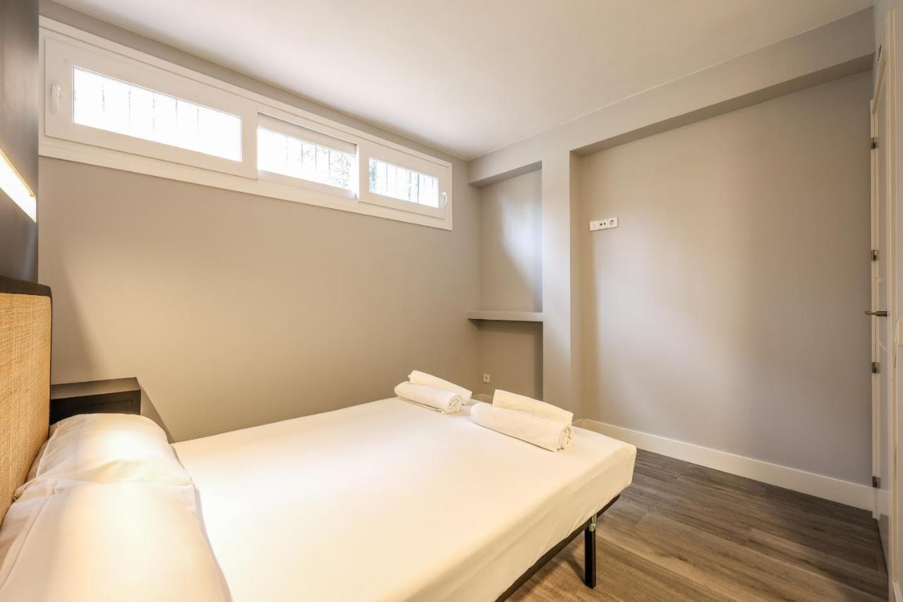 Apartamentos Reformados En Arturo Soria Madrid Exterior foto