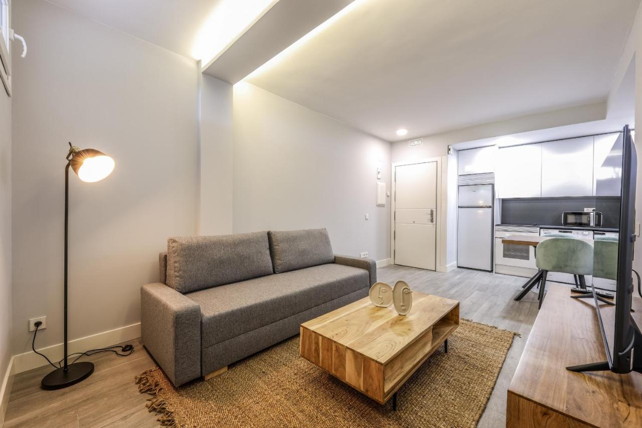Apartamentos Reformados En Arturo Soria Madrid Exterior foto