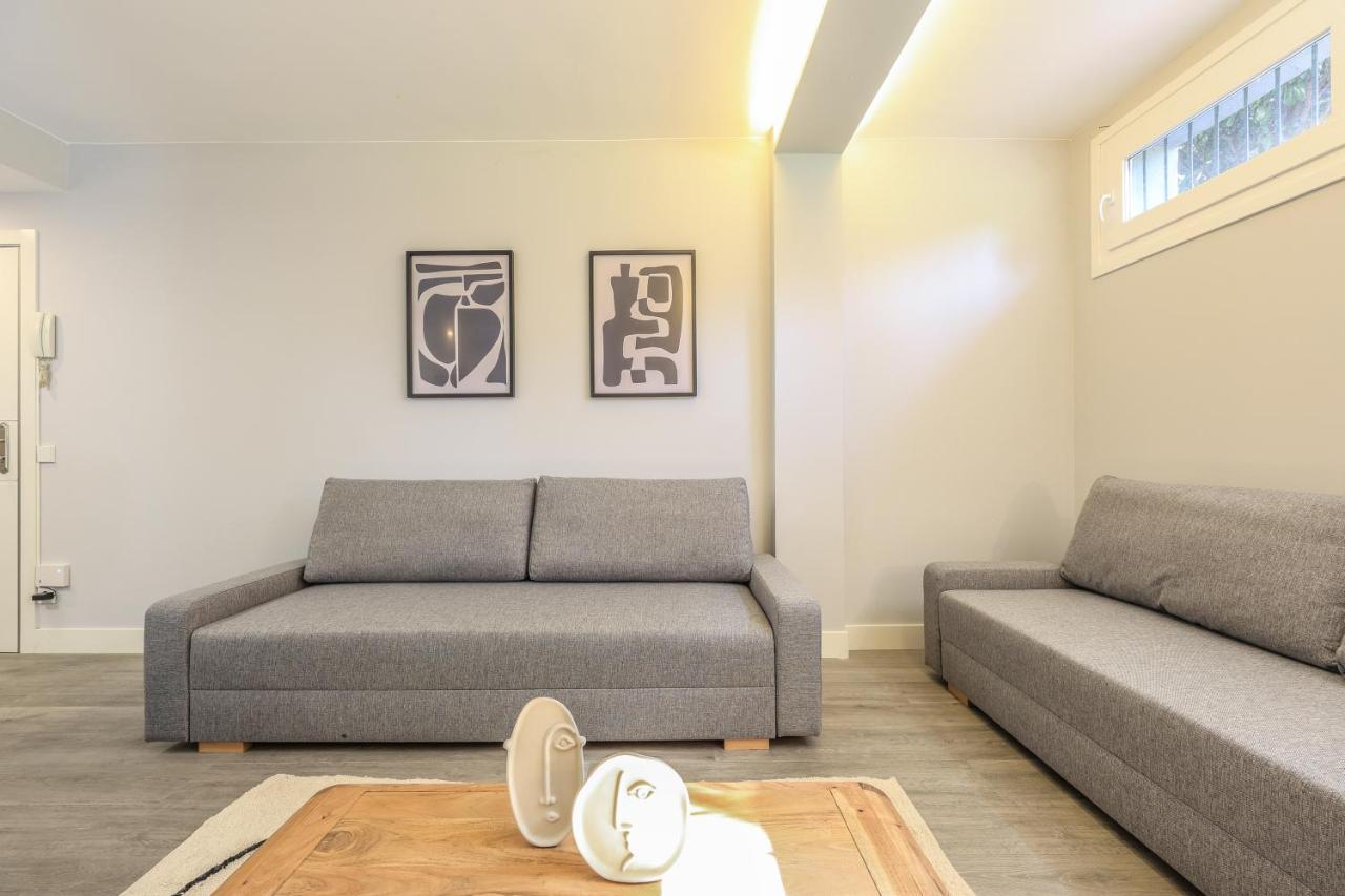 Apartamentos Reformados En Arturo Soria Madrid Exterior foto