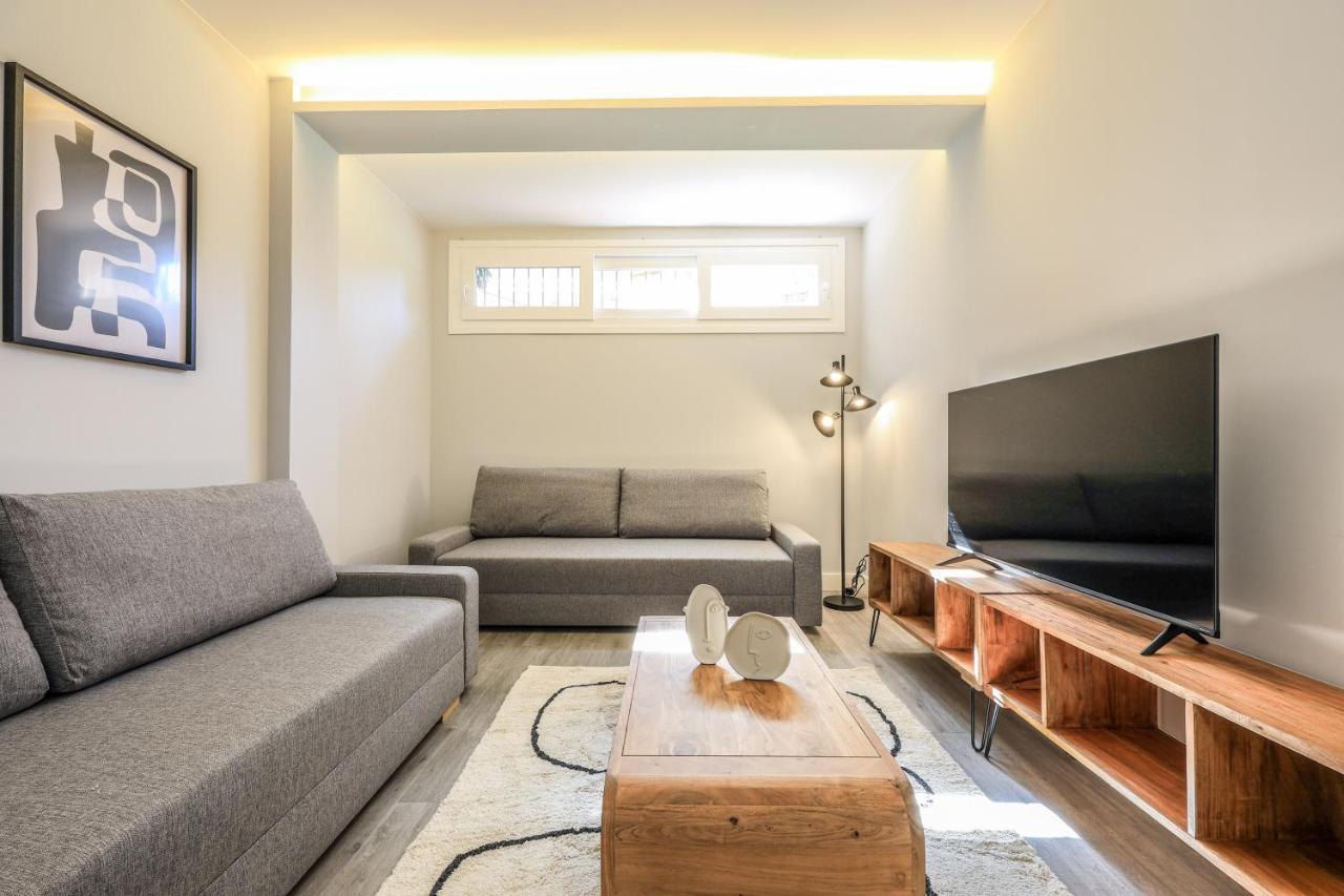 Apartamentos Reformados En Arturo Soria Madrid Exterior foto