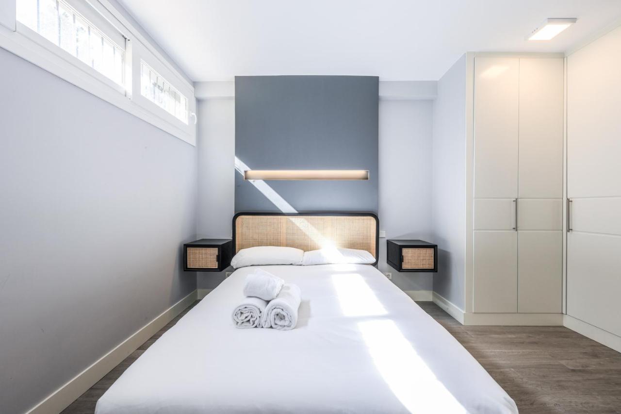 Apartamentos Reformados En Arturo Soria Madrid Exterior foto